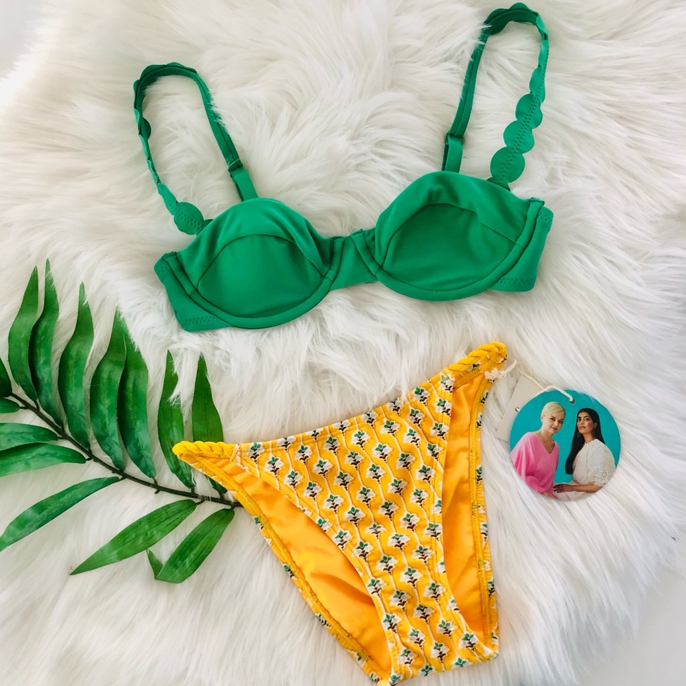 Rhode x Target Bikini Set Scallop Top & Dainty Lotus Cheeky Bottom, XXS NWT